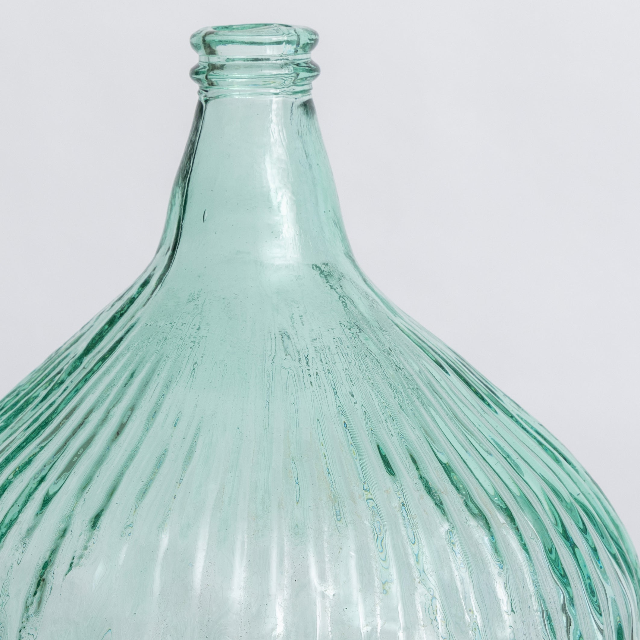 Flow Carafe Vase