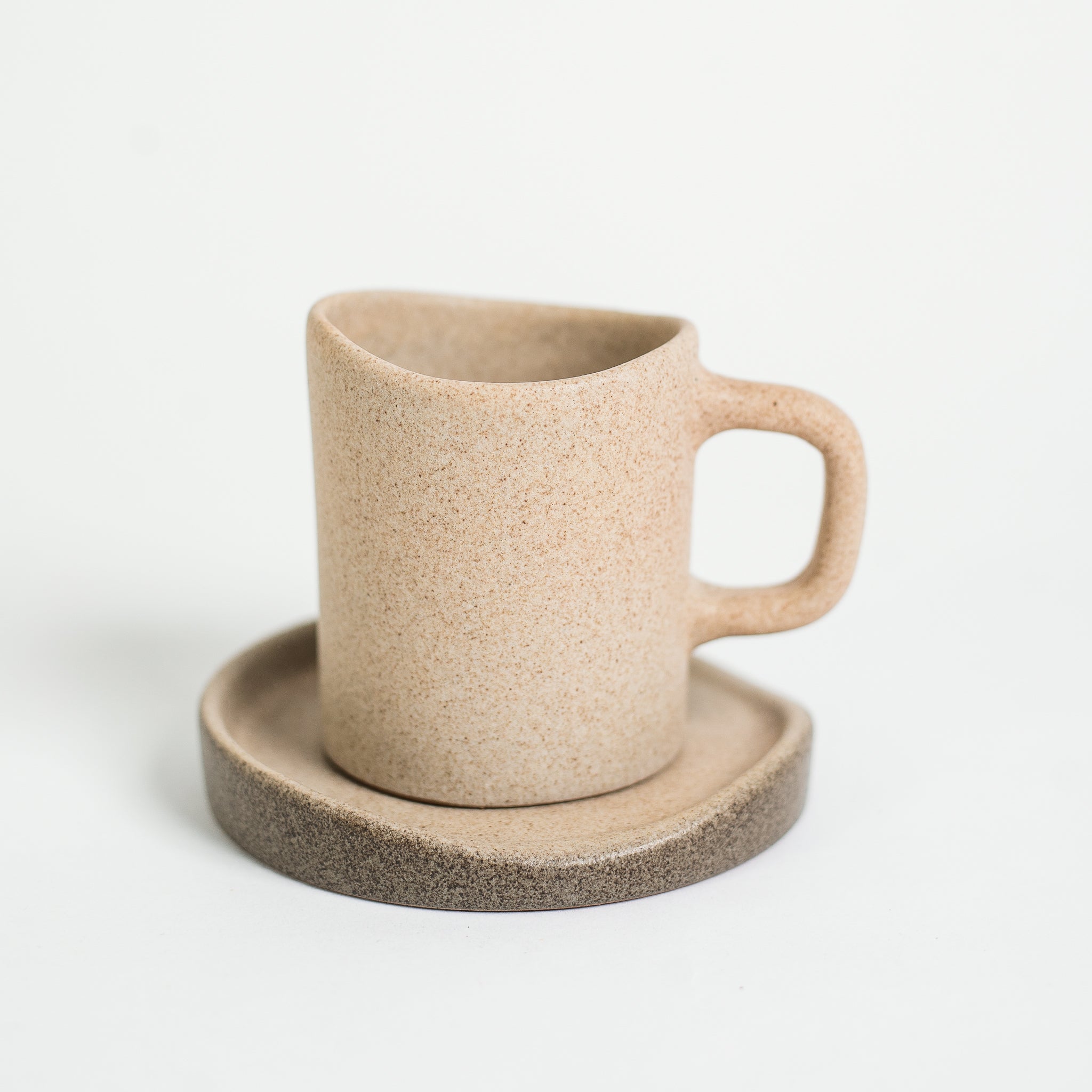 Unika espresso cup with underline