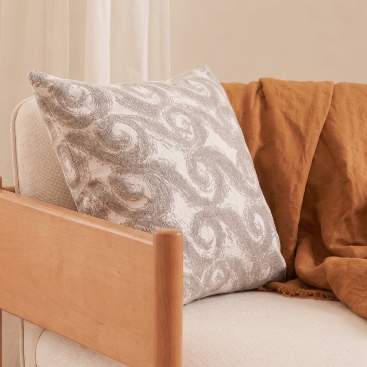 Beau Rivage + Solid Cushion