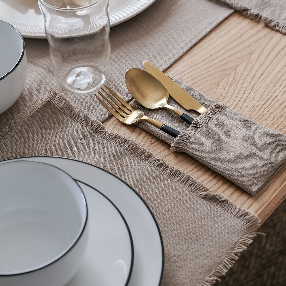 جراب أدوات المائدة بيج