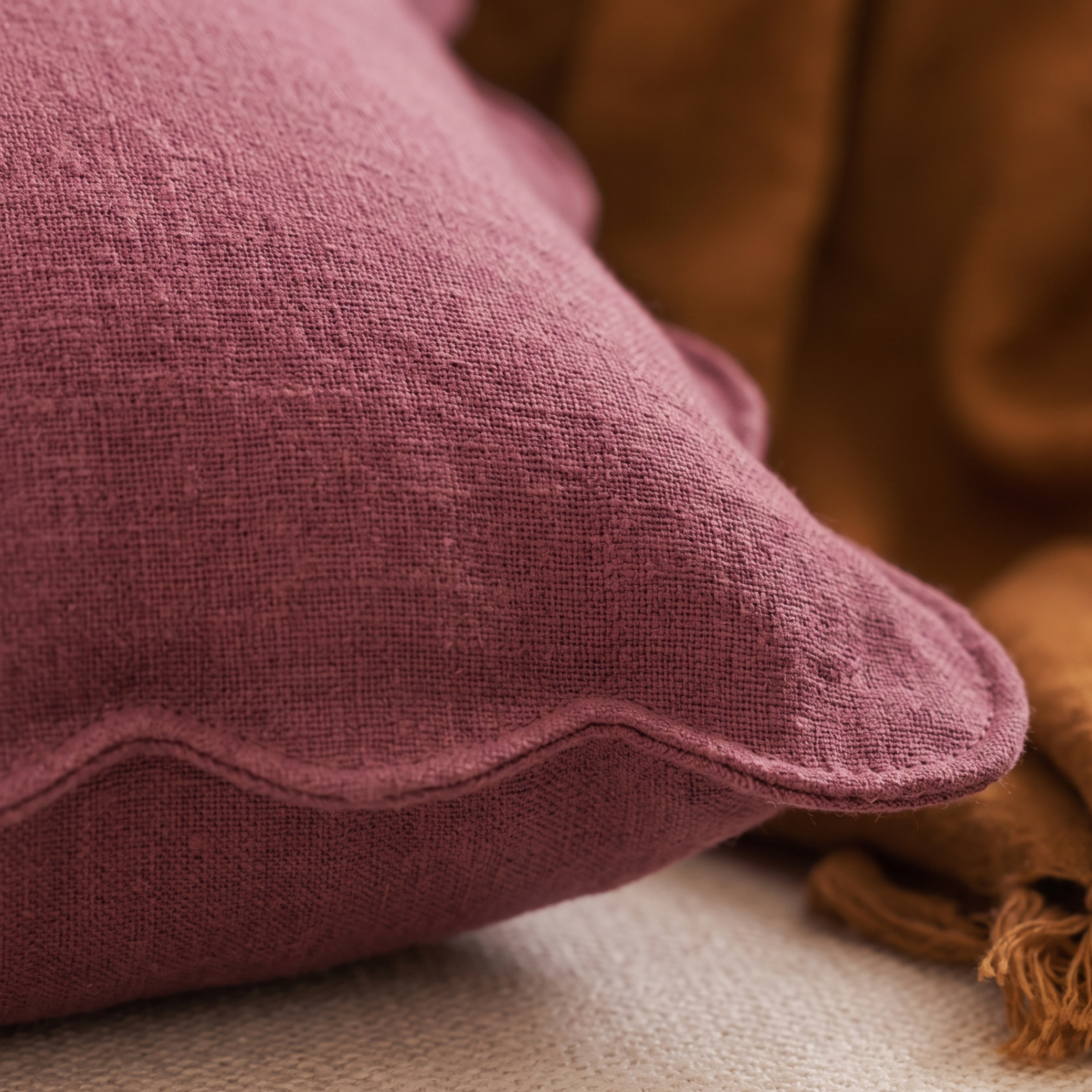 Curvy Sass Cushion