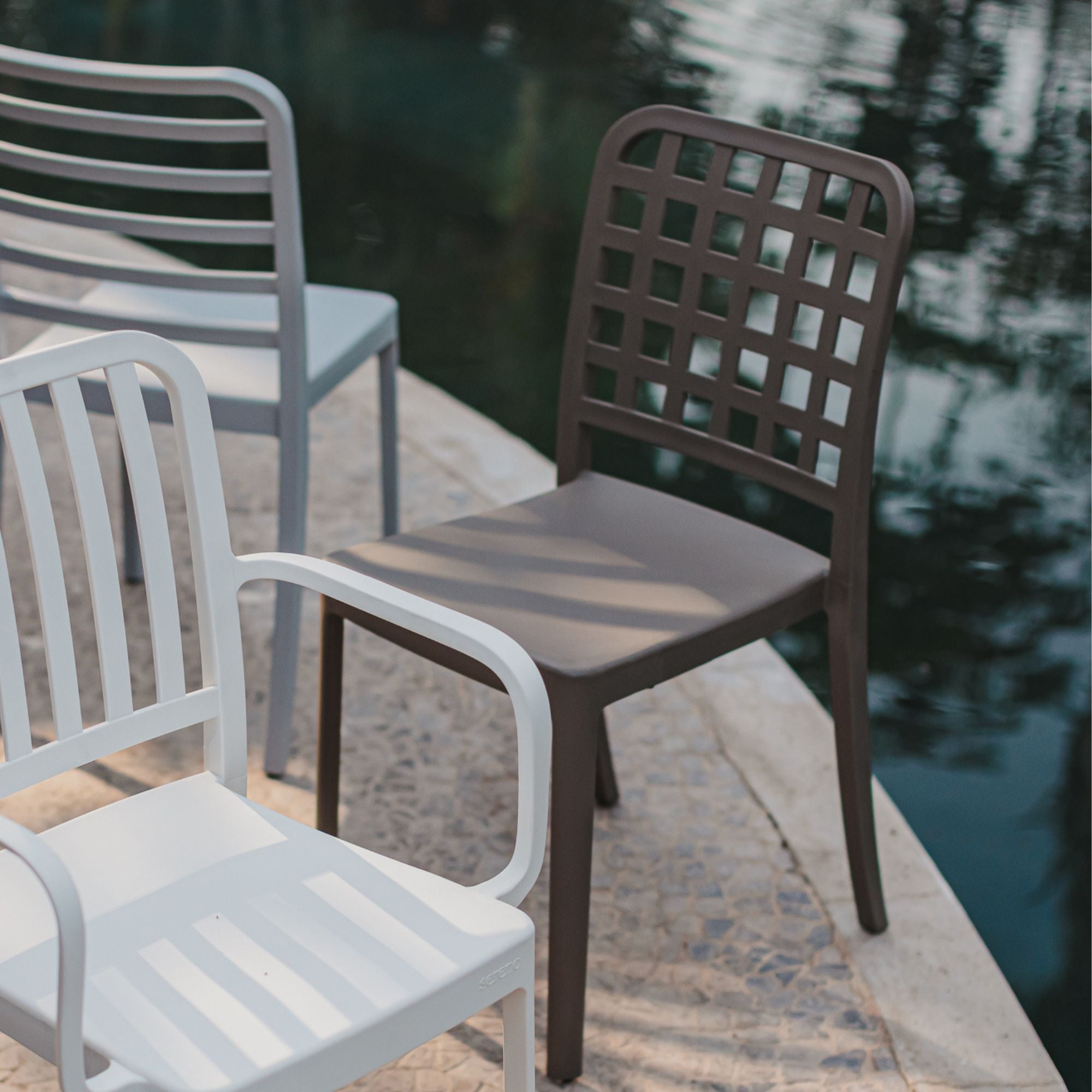 Flexi-Square Chair