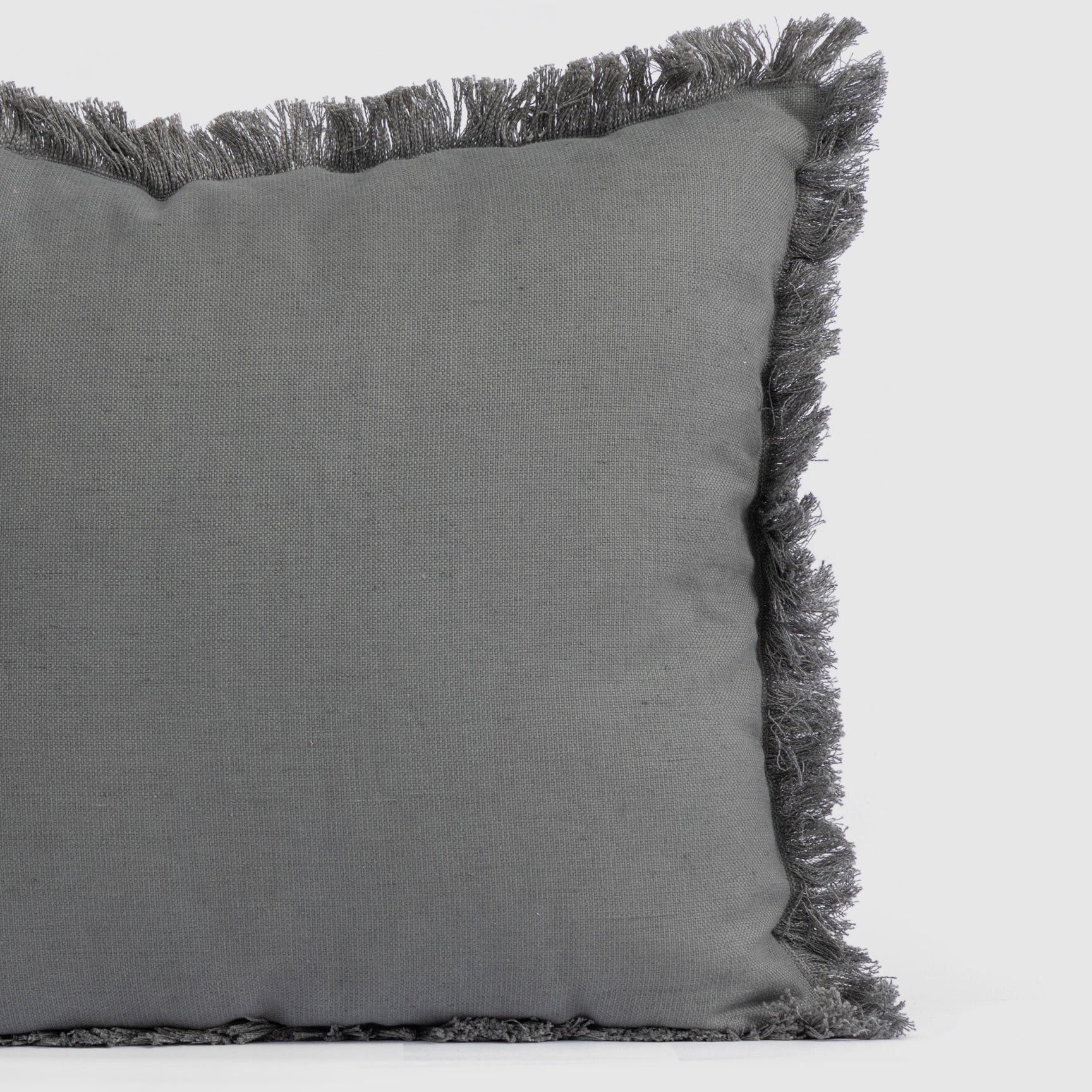 وسادة كتان تويد بشراشيب