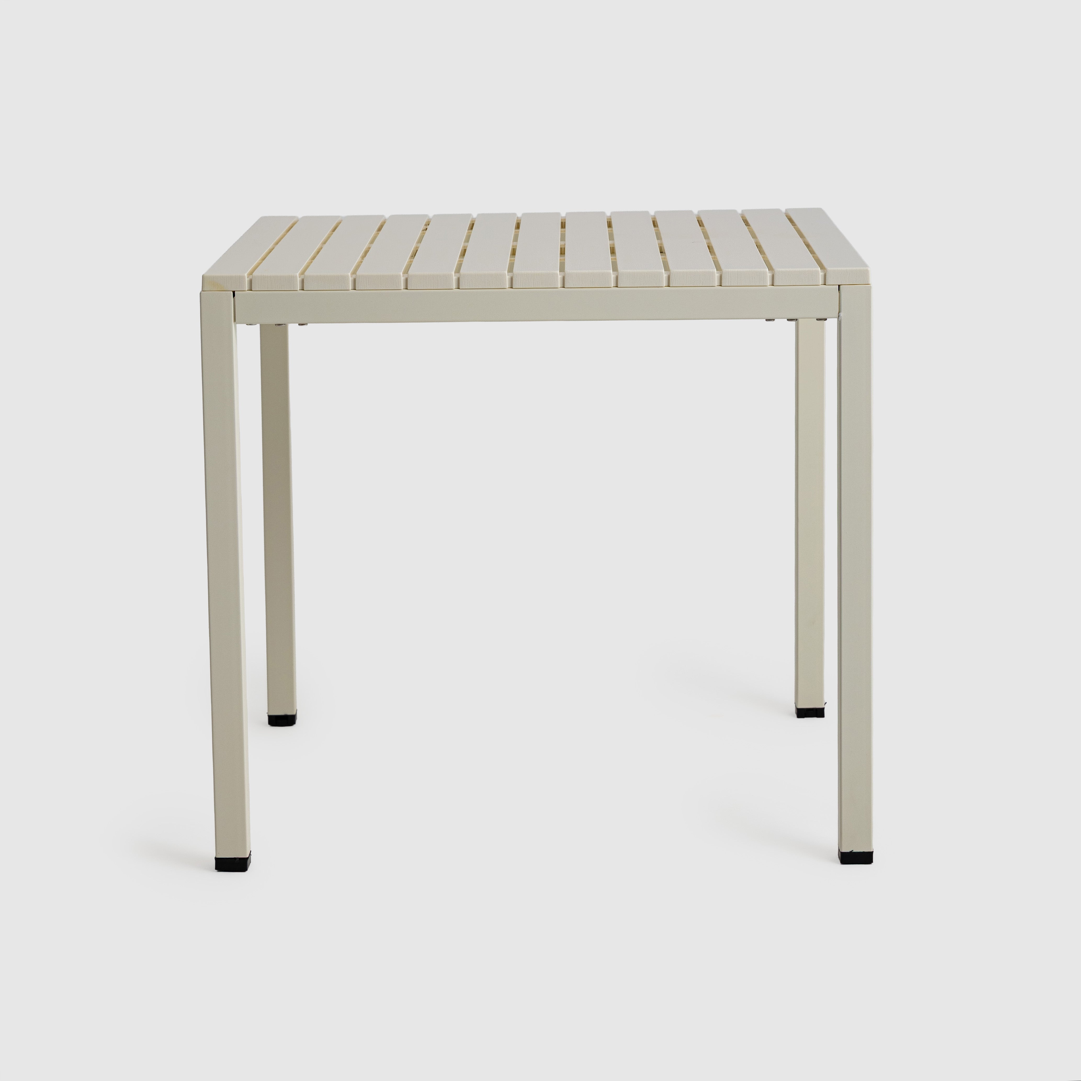 Mia Table