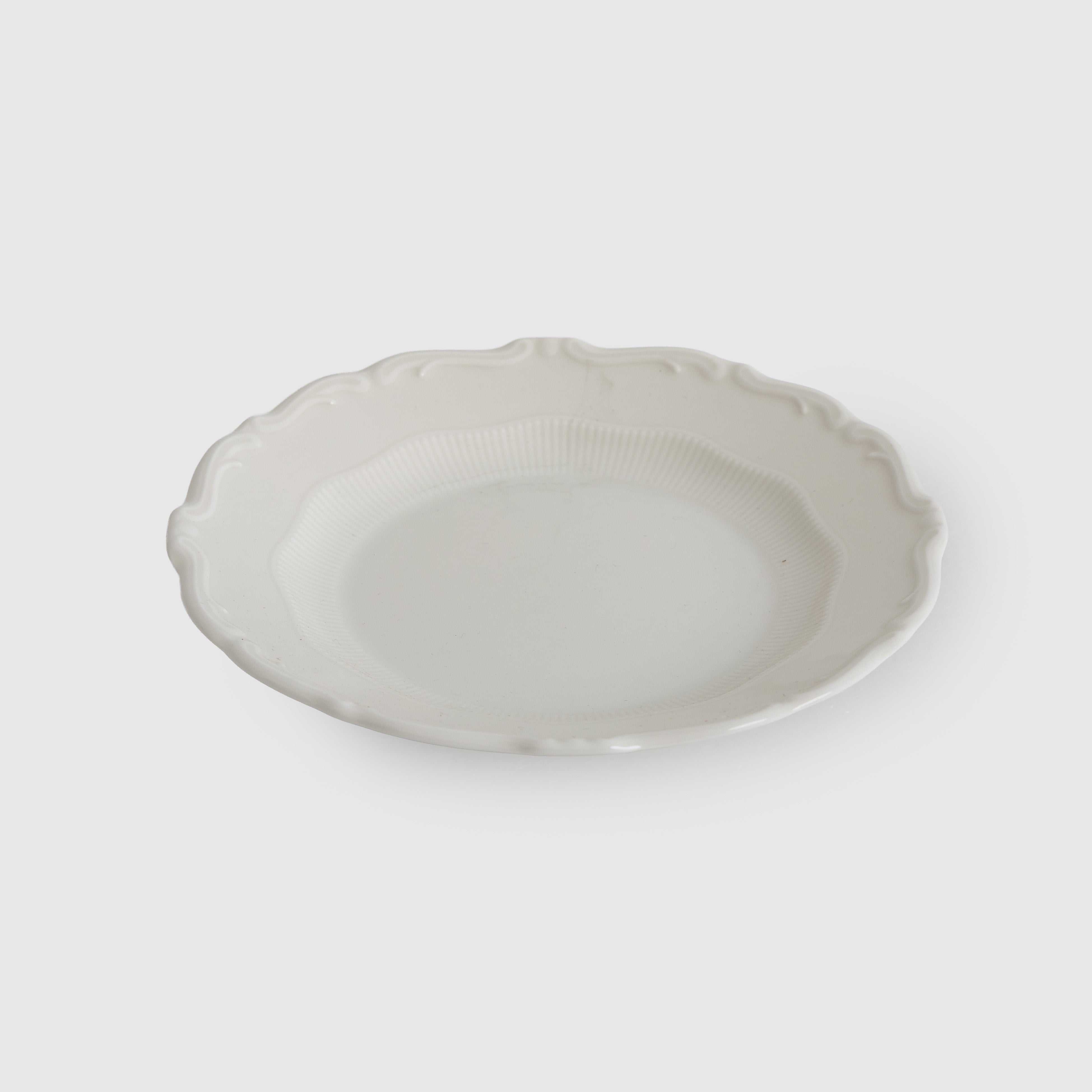 Vintage Dinnerware ( Set of 24 Pieces)