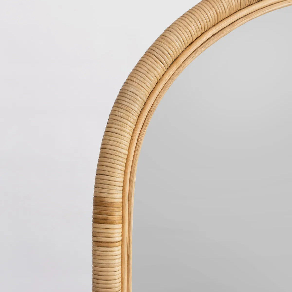Rai Mirror
