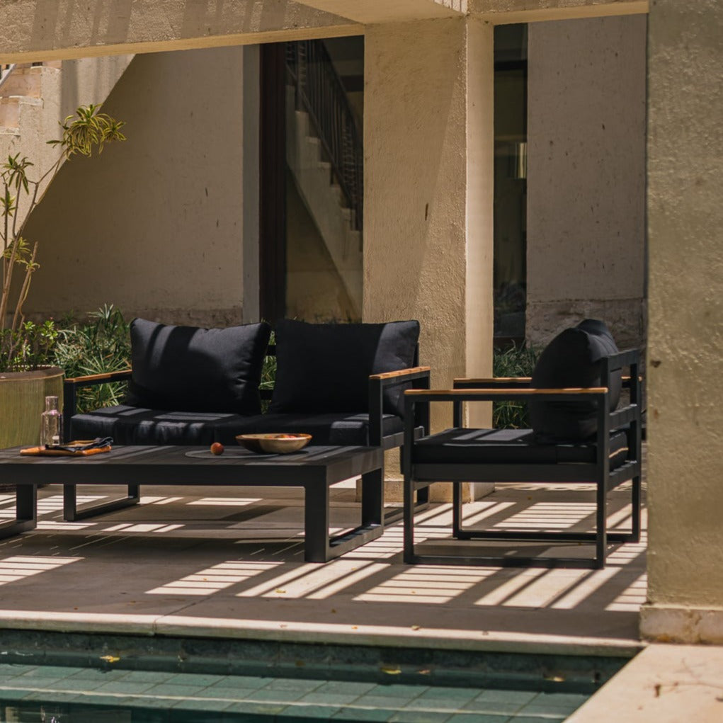 كرسي بذراعين خارجي نوفا