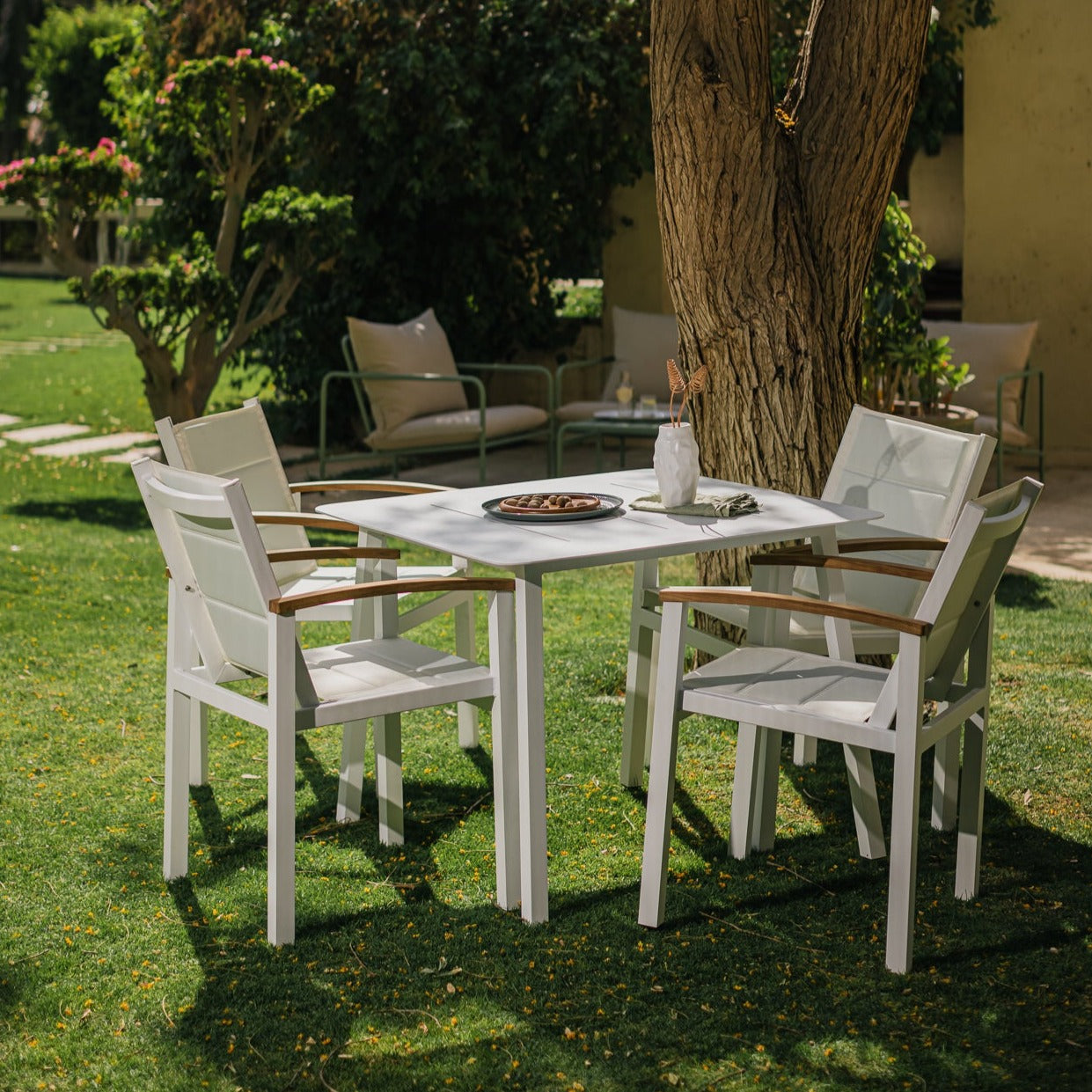 كرسي سفرة خارجي إنسولو