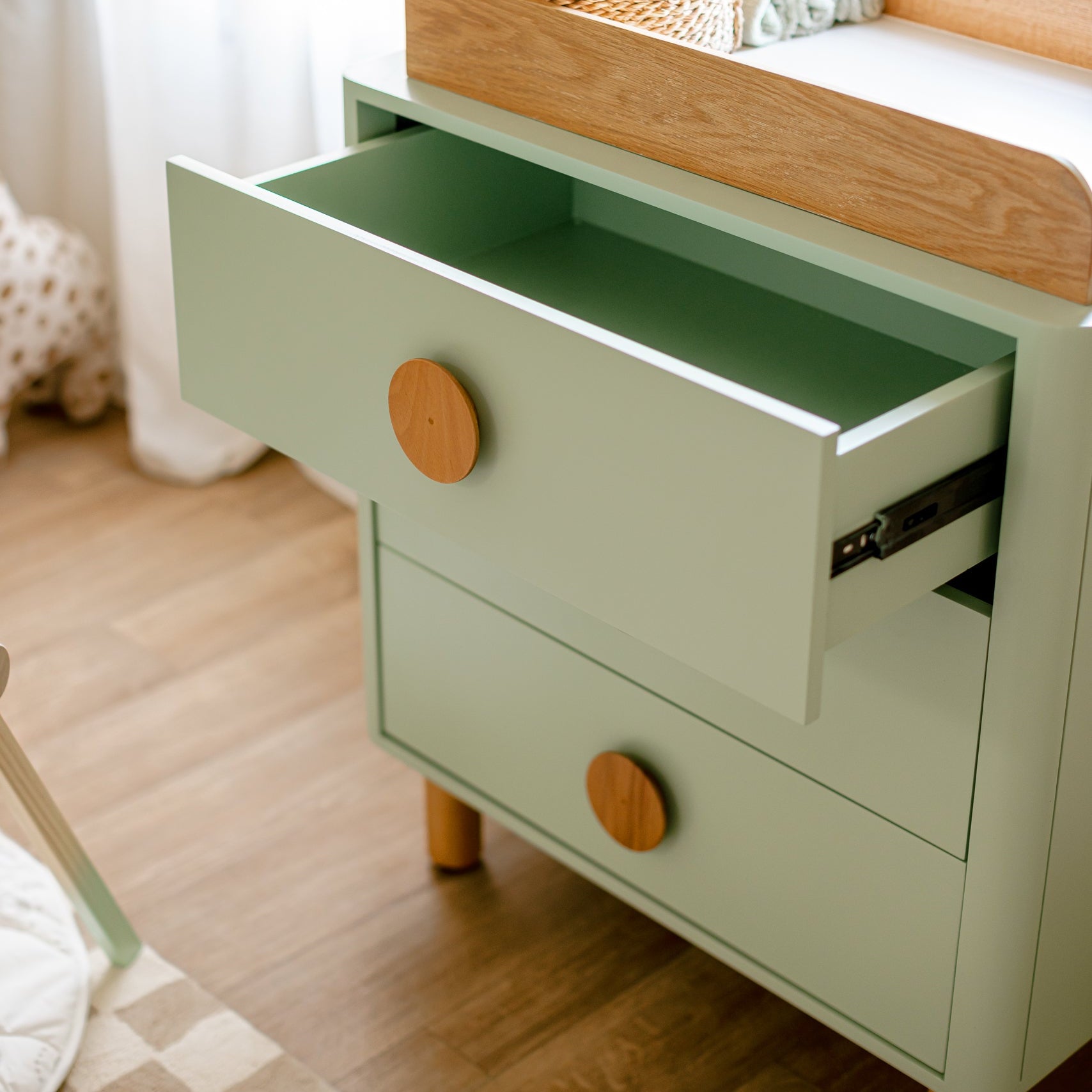 وحدة تغيير الحفاضات دوزي