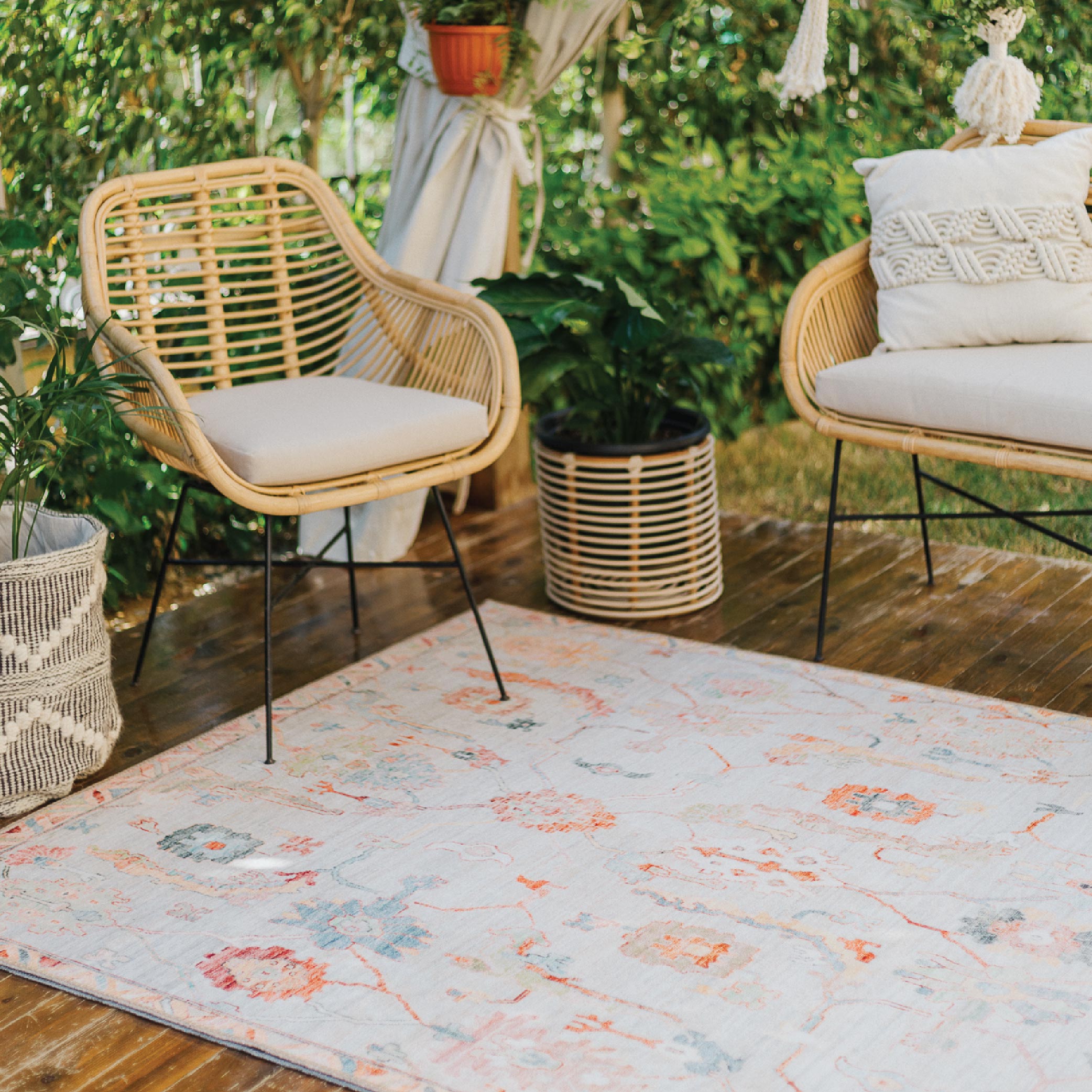 Arak Outdoor Rug