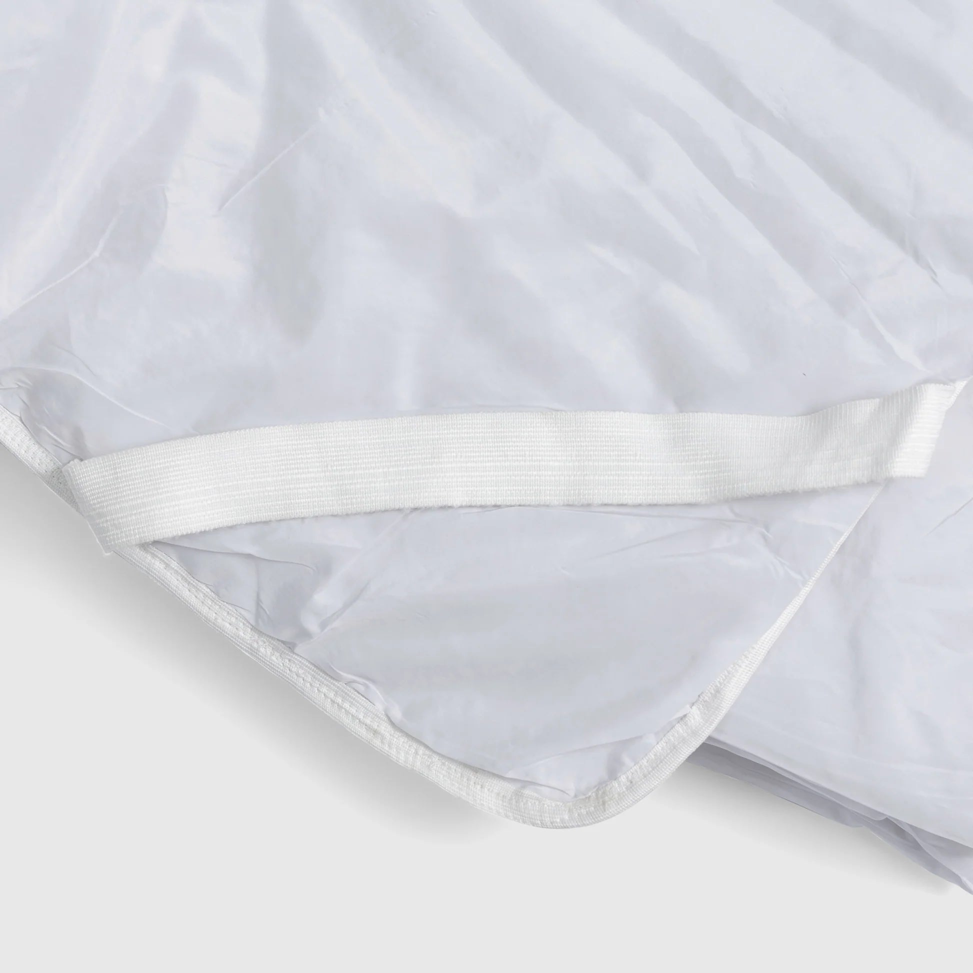 Summer Snooze navy hybrid mattress combining natural latex, memory foam, and pocket springs for a medium firm cooling sleep.