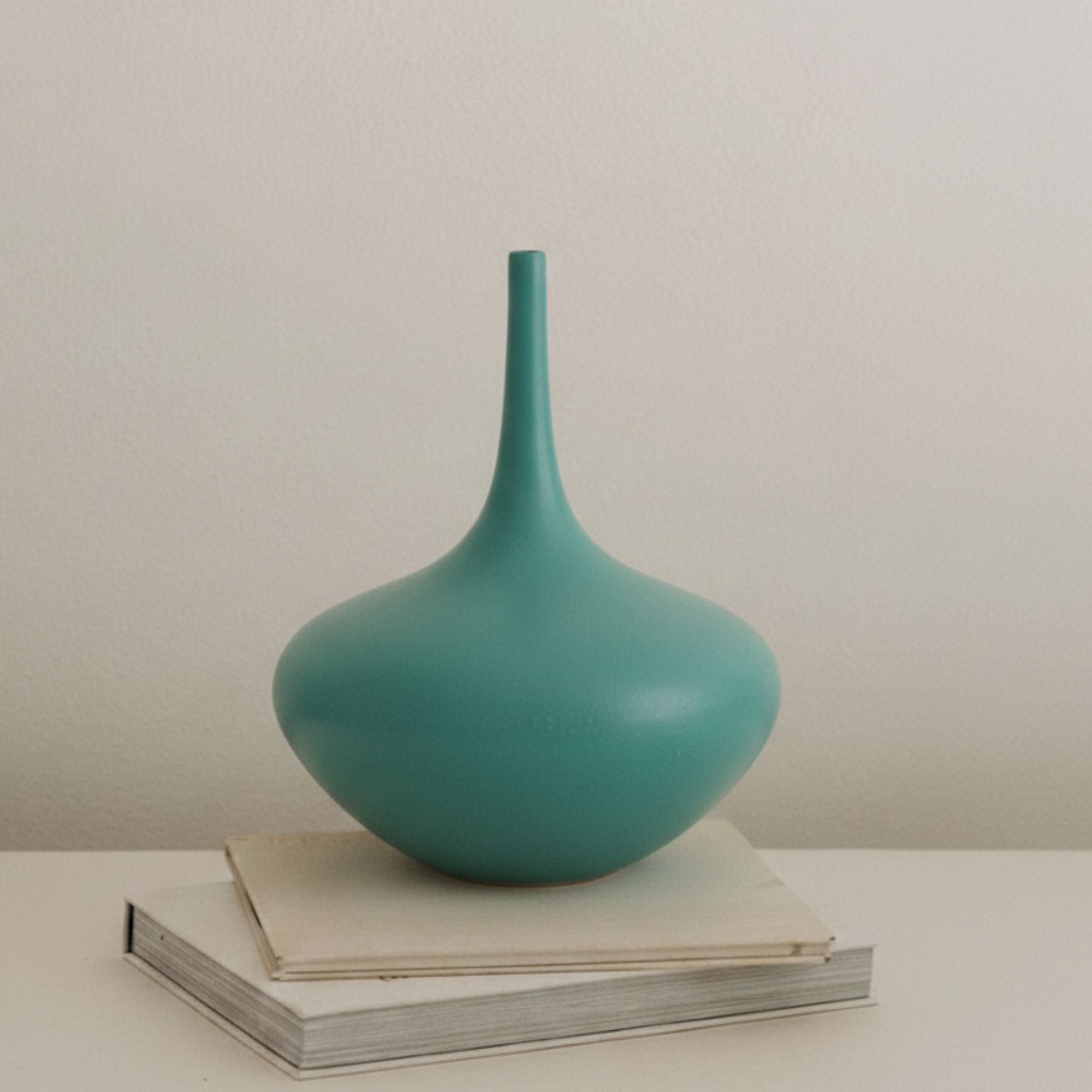 Cava Vase