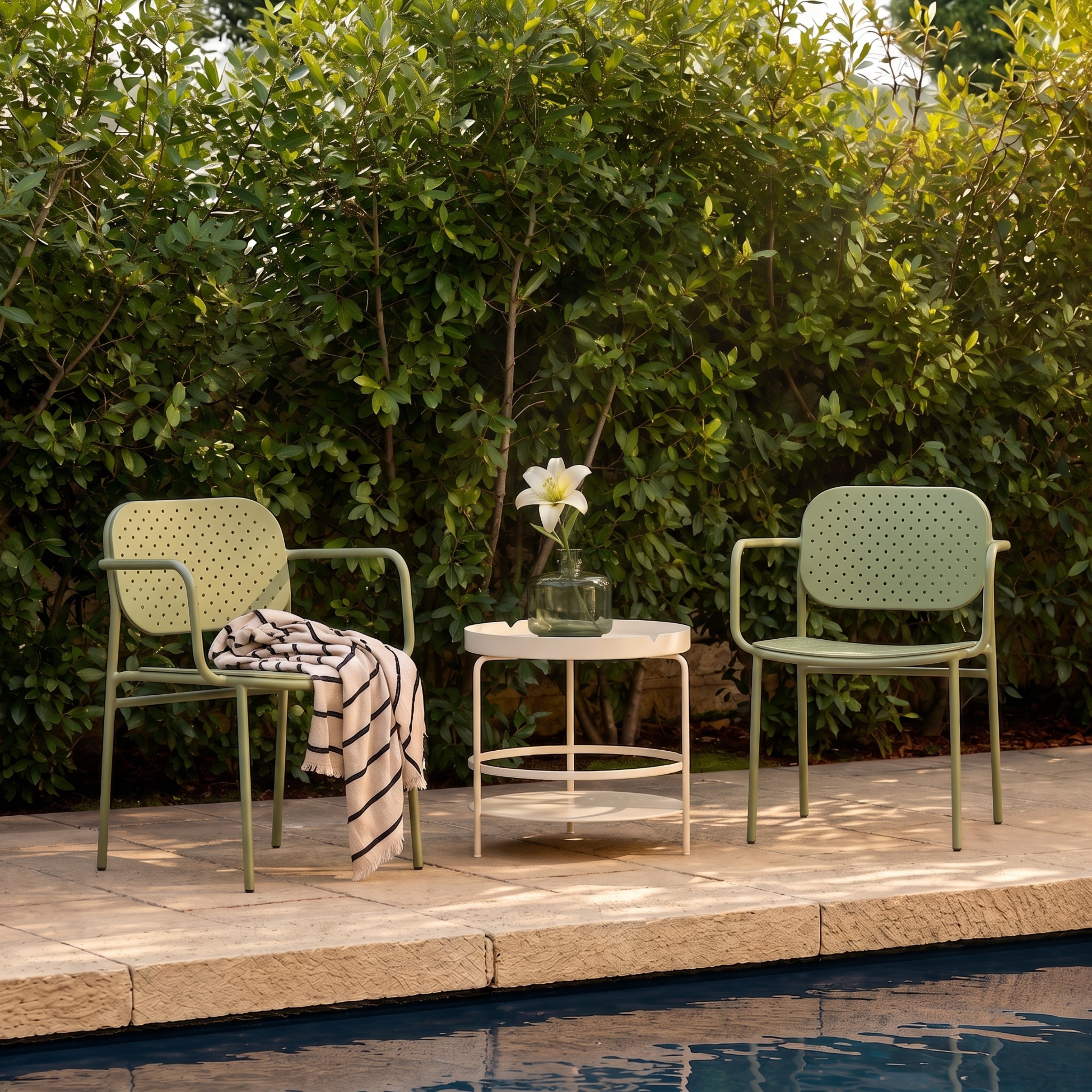 Elio Outdoor Chair