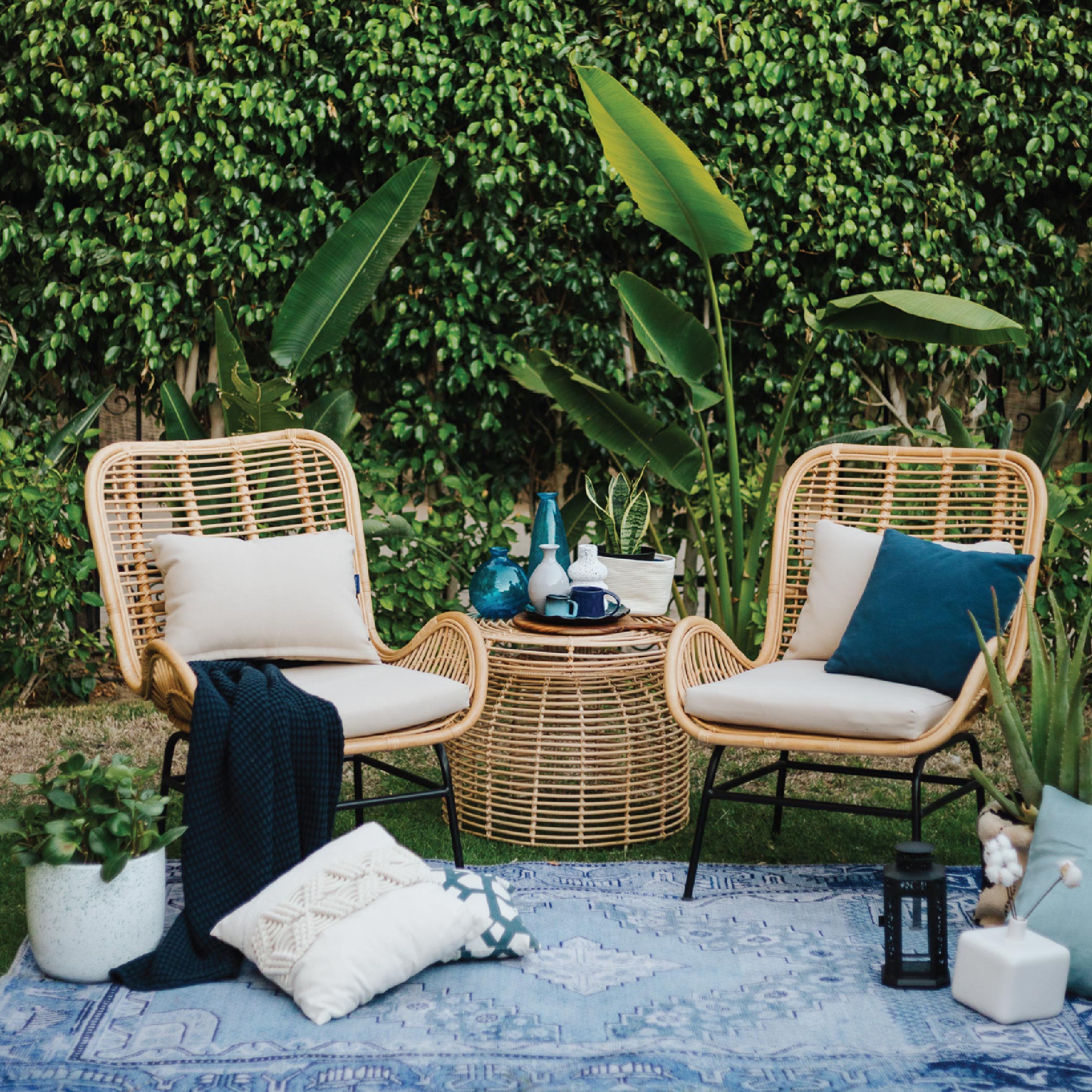 Capones Bamboo Middle Table